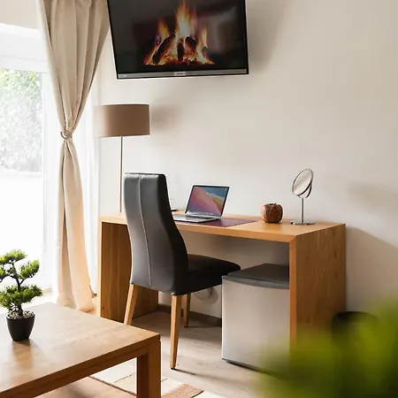 Vier Jahreszeiten Therme & Kliniken Naehe Freiburg & Schwarzwald Ideal Fuer Wellness Kur & Business Ausfluege 24h Check In- Wlan & Parken Gratis 3*