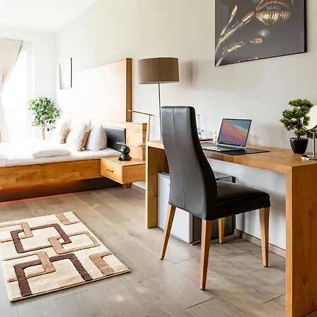 Vier Jahreszeiten Therme & Kliniken Naehe Freiburg & Schwarzwald Ideal Fuer Wellness Kur & Business Ausfluege 24h Check In- Wlan & Parken Gratis باد كروزنغن