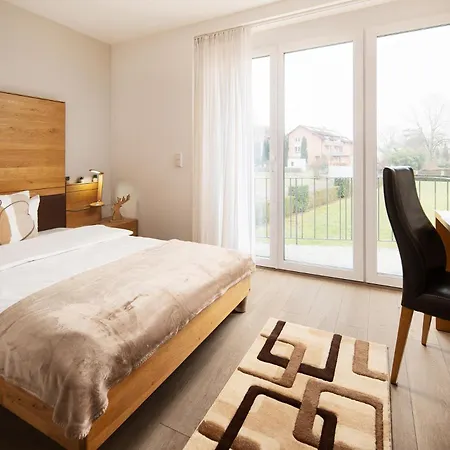 Vier Jahreszeiten Therme & Kliniken Naehe Freiburg & Schwarzwald Ideal Fuer Wellness Kur & Business Ausfluege 24h Check In- Wlan & Parken Gratis