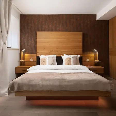 Vier Jahreszeiten Therme & Kliniken Naehe Freiburg & Schwarzwald Ideal Fuer Wellness Kur & Business Ausfluege 24h Check In- Wlan & Parken Gratis Hotel